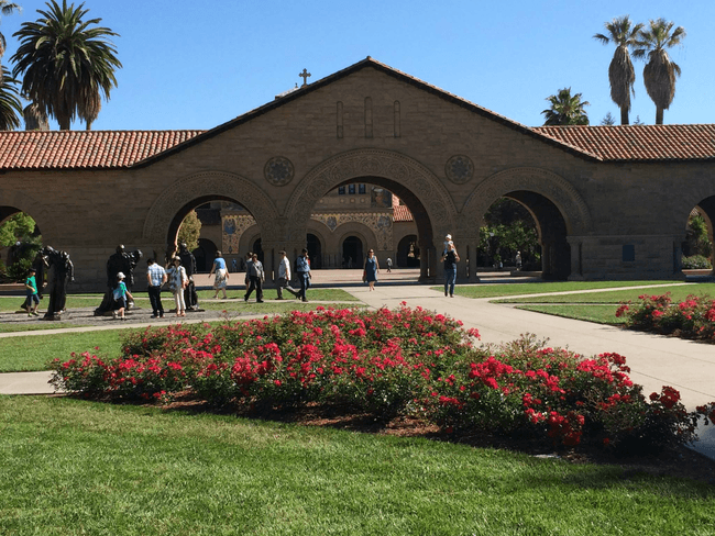 Finansowanie studiów MBA przez firmy konsultingowe, Stanford University